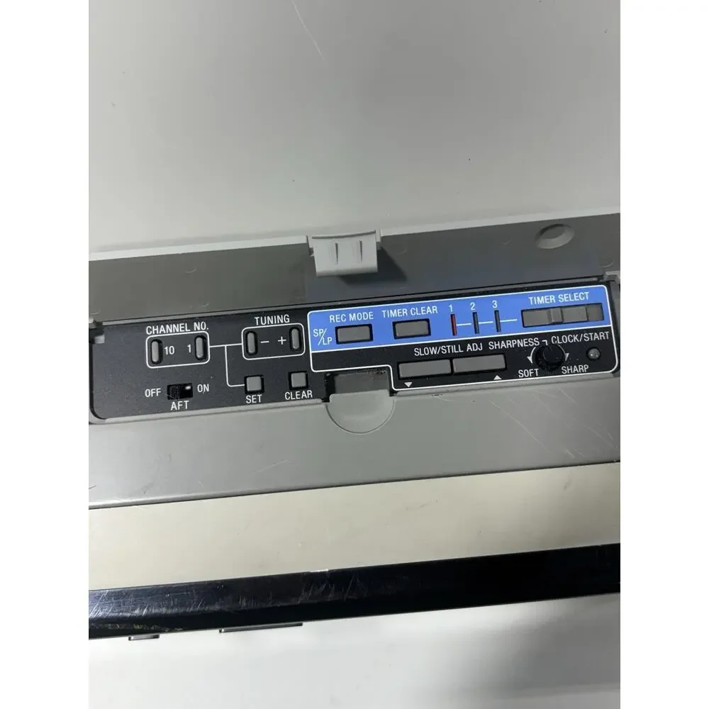 Sony EVO-410 Video8 8mm VCR Video Cassette Recorder Player Powers On Untested